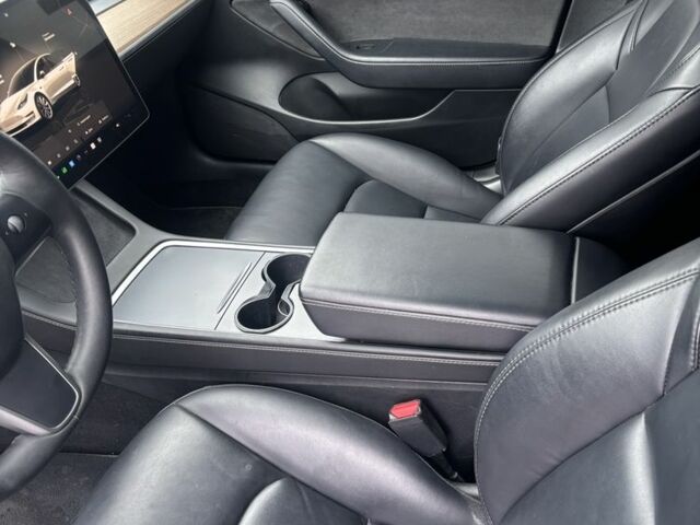 Білий Тесла Модель 3, об'ємом двигуна 0 л та пробігом 76 тис. км за 16700 $, фото 12 на Automoto.ua