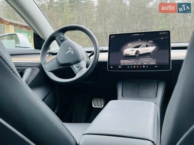 Белый Тесла Модель 3, объемом двигателя 0 л и пробегом 22 тыс. км за 24999 $, фото 15 на Automoto.ua