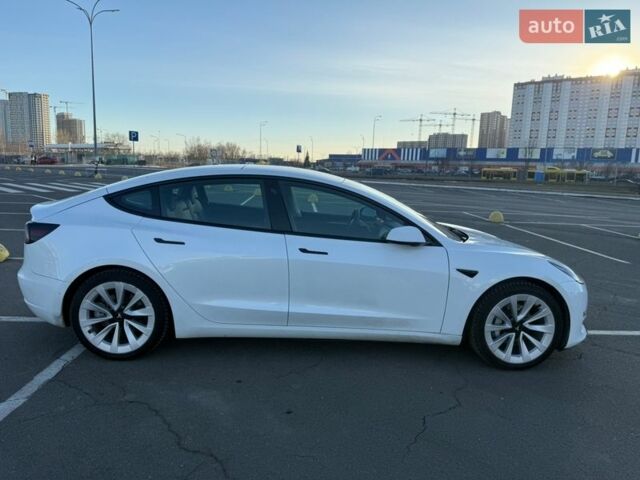 Белый Тесла Модель 3, объемом двигателя 0 л и пробегом 81 тыс. км за 17500 $, фото 6 на Automoto.ua
