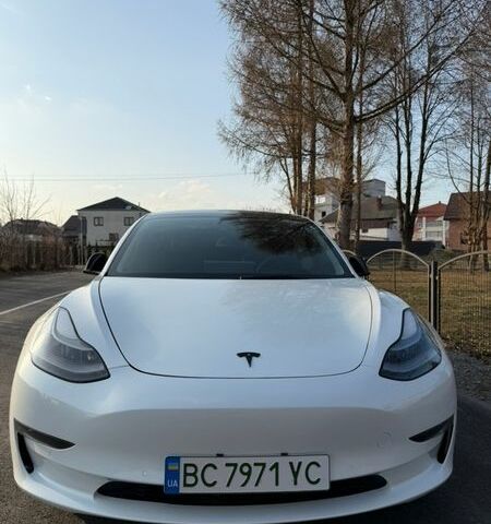 Белый Тесла Модель 3, объемом двигателя 0 л и пробегом 94 тыс. км за 21800 $, фото 44 на Automoto.ua