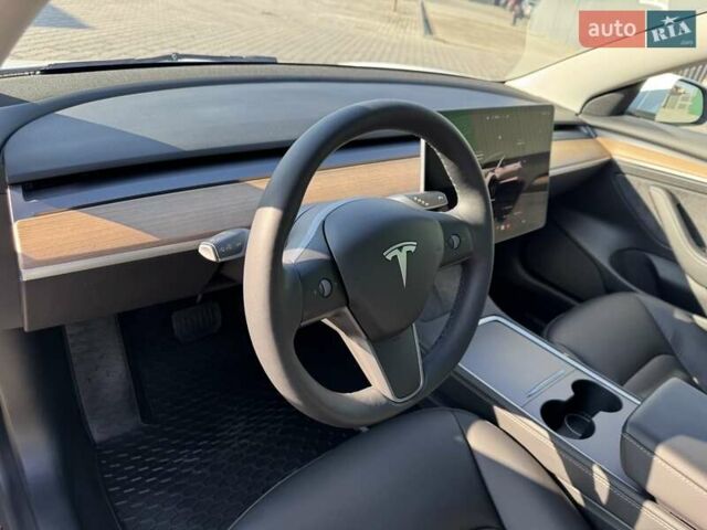 Белый Тесла Модель 3, объемом двигателя 0 л и пробегом 56 тыс. км за 20877 $, фото 8 на Automoto.ua