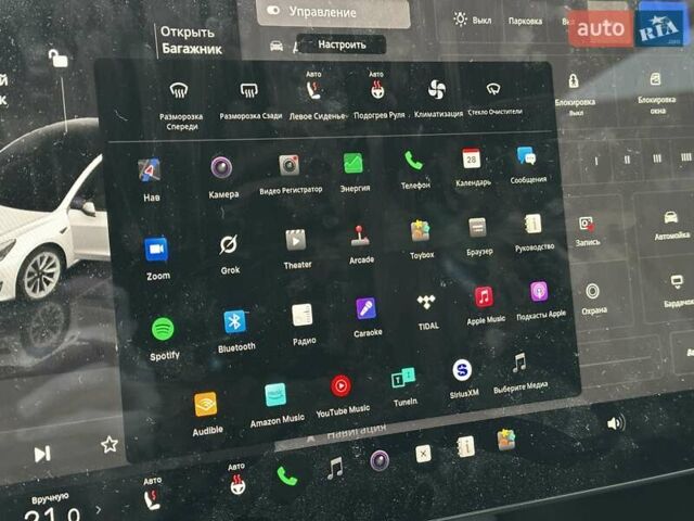 Белый Тесла Модель 3, объемом двигателя 0 л и пробегом 35 тыс. км за 24699 $, фото 29 на Automoto.ua