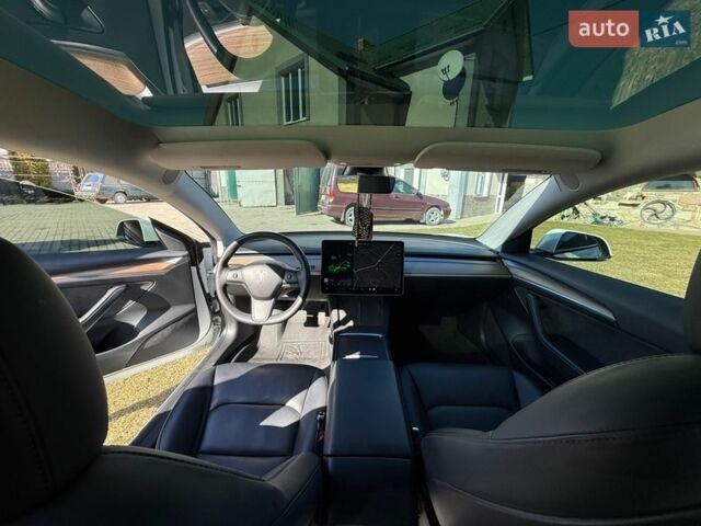 Білий Тесла Модель 3, об'ємом двигуна 0 л та пробігом 65 тис. км за 21000 $, фото 32 на Automoto.ua