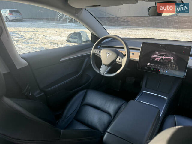 Белый Тесла Модель 3, объемом двигателя 0 л и пробегом 82 тыс. км за 18000 $, фото 14 на Automoto.ua