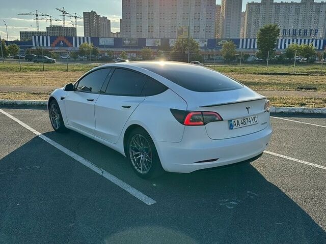 Білий Тесла Модель 3, об'ємом двигуна 0 л та пробігом 122 тис. км за 23000 $, фото 2 на Automoto.ua