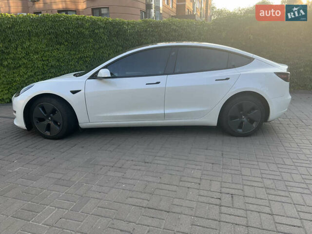 Белый Тесла Модель 3, объемом двигателя 0 л и пробегом 88 тыс. км за 21900 $, фото 6 на Automoto.ua