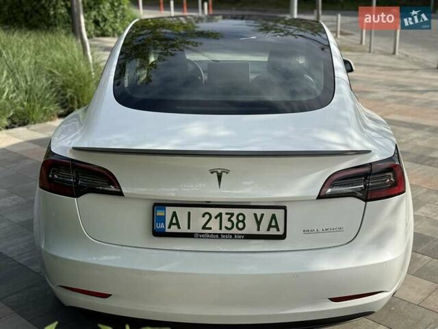 Белый Тесла Модель 3, объемом двигателя 0 л и пробегом 65 тыс. км за 29999 $, фото 11 на Automoto.ua