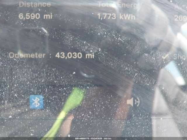 Белый Тесла Модель 3, объемом двигателя 0 л и пробегом 70 тыс. км за 6300 $, фото 13 на Automoto.ua