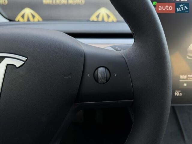 Білий Тесла Модель 3, об'ємом двигуна 0 л та пробігом 54 тис. км за 21900 $, фото 20 на Automoto.ua