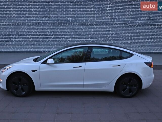 Белый Тесла Модель 3, объемом двигателя 0 л и пробегом 132 тыс. км за 20999 $, фото 2 на Automoto.ua