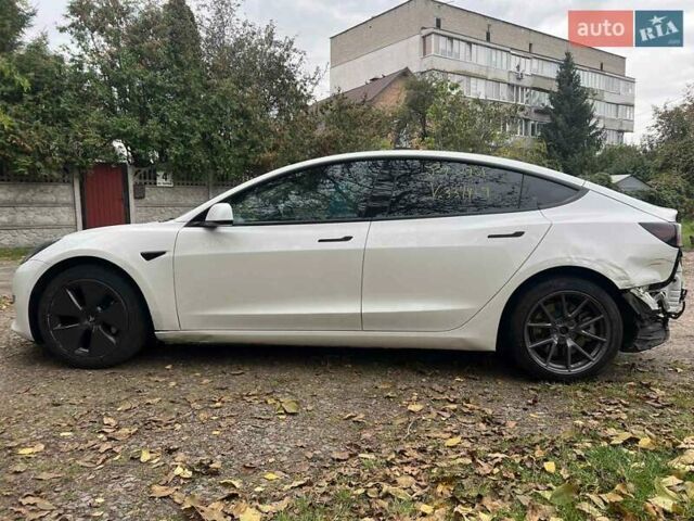 Тесла Модель 3 2022 в Киеве на Automoto.ua Белый Тесла Модель 3, объемом двигателя 0 л и пробегом 64 тыс. км за 14700 $, фото 13 на Automoto.ua