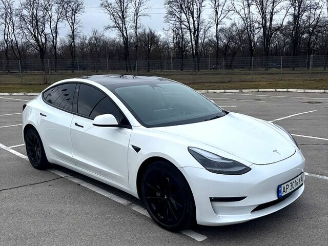 Белый Тесла Модель 3, объемом двигателя 0 л и пробегом 76 тыс. км за 16400 $, фото 1 на Automoto.ua