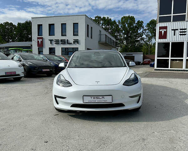 Белый Тесла Модель 3, объемом двигателя 0 л и пробегом 10 тыс. км за 27900 $, фото 1 на Automoto.ua