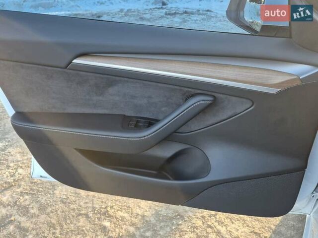 Білий Тесла Модель 3, об'ємом двигуна 0 л та пробігом 44 тис. км за 24900 $, фото 7 на Automoto.ua