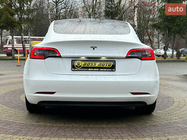 Білий Тесла Модель 3, об'ємом двигуна 0 л та пробігом 33 тис. км за 21300 $, фото 5 на Automoto.ua
