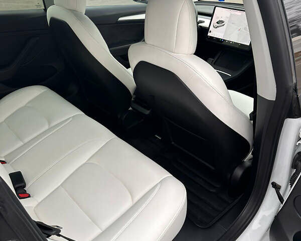 Белый Тесла Модель 3, объемом двигателя 0 л и пробегом 81 тыс. км за 21000 $, фото 16 на Automoto.ua