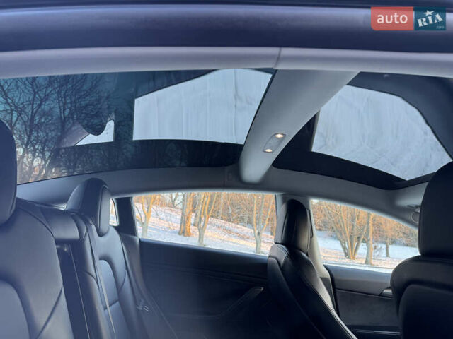 Білий Тесла Модель 3, об'ємом двигуна 0 л та пробігом 129 тис. км за 21999 $, фото 9 на Automoto.ua