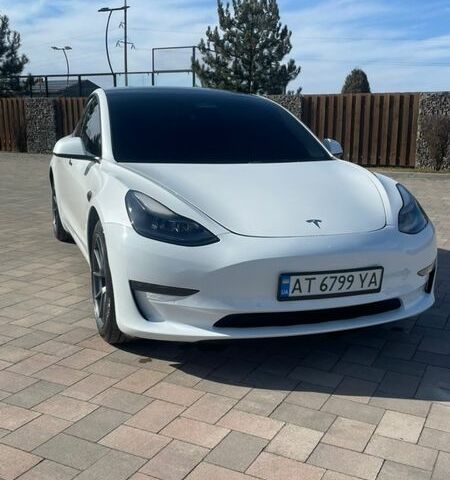 Белый Тесла Модель 3, объемом двигателя 0 л и пробегом 142 тыс. км за 22900 $, фото 2 на Automoto.ua