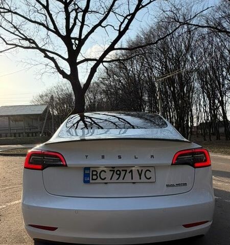 Белый Тесла Модель 3, объемом двигателя 0 л и пробегом 94 тыс. км за 21800 $, фото 16 на Automoto.ua