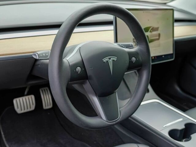 Білий Тесла Модель 3, об'ємом двигуна 0 л та пробігом 22 тис. км за 9786 $, фото 7 на Automoto.ua