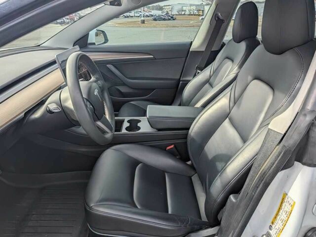 Білий Тесла Модель 3, об'ємом двигуна 0 л та пробігом 10 тис. км за 10400 $, фото 7 на Automoto.ua