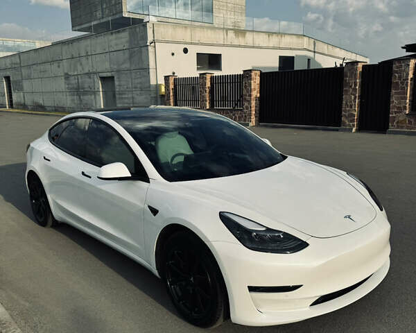 Білий Тесла Модель 3, об'ємом двигуна 0 л та пробігом 41 тис. км за 21500 $, фото 7 на Automoto.ua