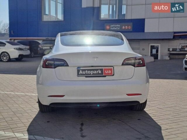 Білий Тесла Модель 3, об'ємом двигуна 0 л та пробігом 36 тис. км за 19990 $, фото 6 на Automoto.ua