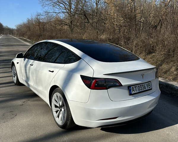 Белый Тесла Модель 3, объемом двигателя 0 л и пробегом 71 тыс. км за 18000 $, фото 4 на Automoto.ua