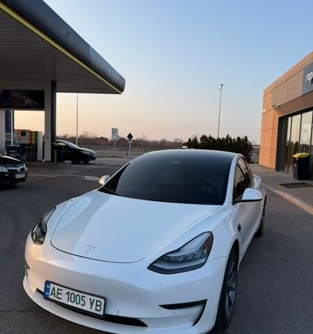 Белый Тесла Модель 3, объемом двигателя 0 л и пробегом 38 тыс. км за 21999 $, фото 11 на Automoto.ua