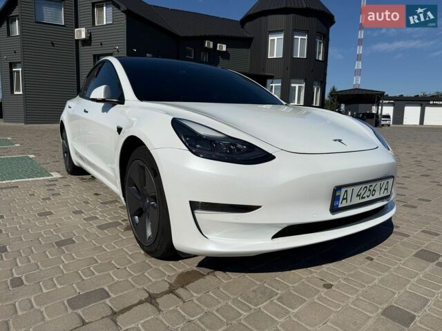 Белый Тесла Модель 3, объемом двигателя 0 л и пробегом 50 тыс. км за 22900 $, фото 2 на Automoto.ua