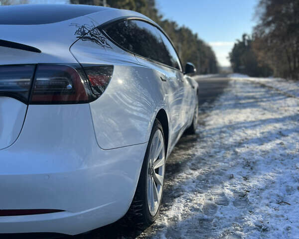 Білий Тесла Модель 3, об'ємом двигуна 0 л та пробігом 38 тис. км за 20999 $, фото 42 на Automoto.ua