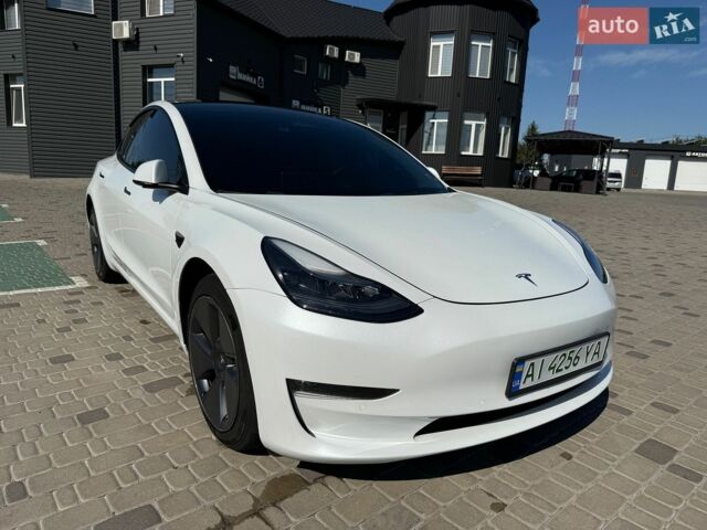 Белый Тесла Модель 3, объемом двигателя 0 л и пробегом 50 тыс. км за 22900 $, фото 1 на Automoto.ua