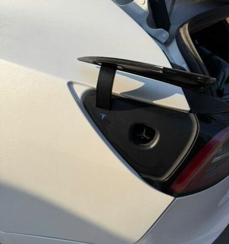 Белый Тесла Модель 3, объемом двигателя 0 л и пробегом 94 тыс. км за 21800 $, фото 18 на Automoto.ua