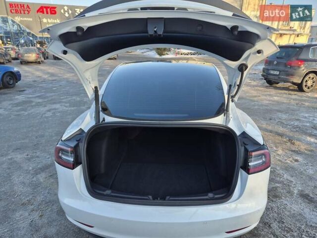 Білий Тесла Модель 3, об'ємом двигуна 0 л та пробігом 44 тис. км за 24900 $, фото 16 на Automoto.ua