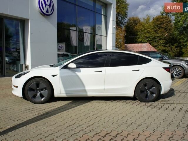 Білий Тесла Модель 3, об'ємом двигуна 0 л та пробігом 33 тис. км за 19499 $, фото 4 на Automoto.ua