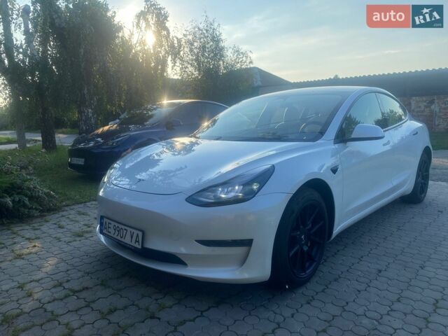Білий Тесла Модель 3, об'ємом двигуна 0 л та пробігом 72 тис. км за 18777 $, фото 9 на Automoto.ua