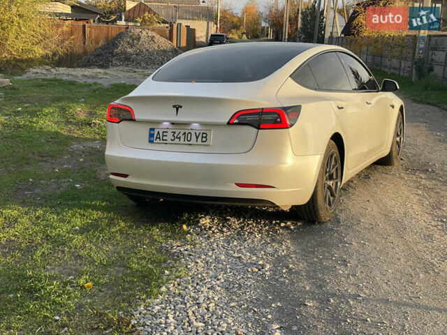 Білий Тесла Модель 3, об'ємом двигуна 0 л та пробігом 77 тис. км за 19000 $, фото 6 на Automoto.ua