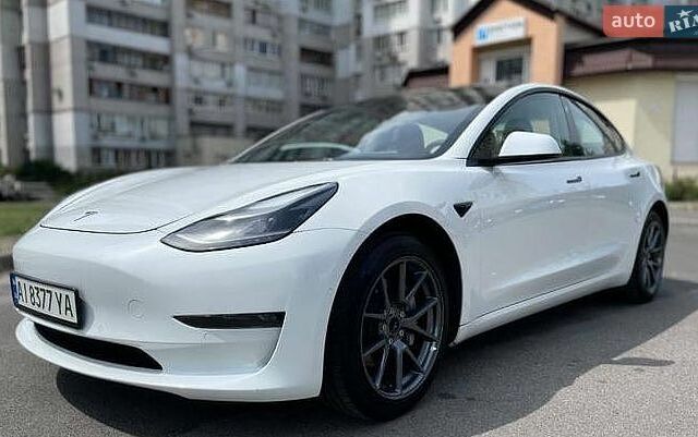 Белый Тесла Модель 3, объемом двигателя 0 л и пробегом 40 тыс. км за 15700 $, фото 1 на Automoto.ua