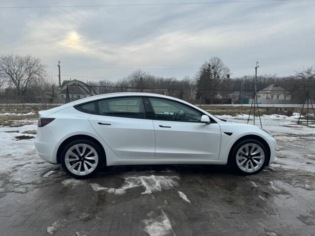 Белый Тесла Модель 3, объемом двигателя 0 л и пробегом 30 тыс. км за 25100 $, фото 5 на Automoto.ua