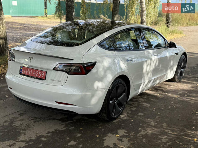 Тесла Модель 3 2022 в Дубно на Automoto.ua Белый Тесла Модель 3, объемом двигателя 0 л и пробегом 57 тыс. км за 22700 $, фото 4 на Automoto.ua