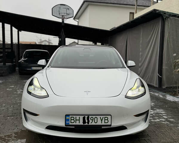 Белый Тесла Модель 3, объемом двигателя 0 л и пробегом 60 тыс. км за 19500 $, фото 11 на Automoto.ua