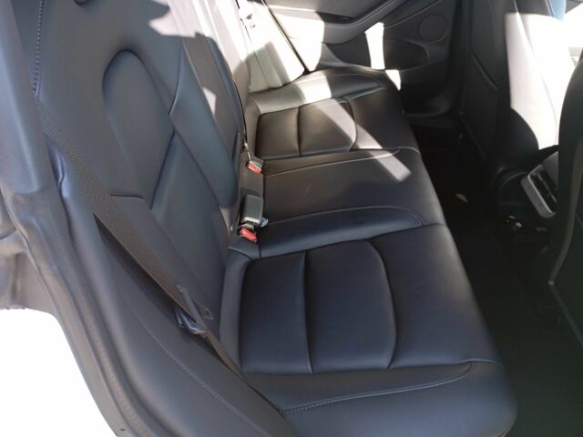 Белый Тесла Модель 3, объемом двигателя 0 л и пробегом 56 тыс. км за 24500 $, фото 7 на Automoto.ua