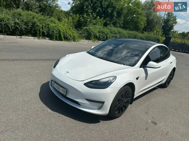Белый Тесла Модель 3, объемом двигателя 0 л и пробегом 60 тыс. км за 22000 $, фото 2 на Automoto.ua