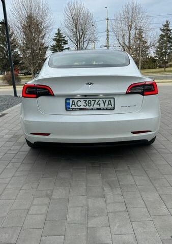 Белый Тесла Модель 3, объемом двигателя 0 л и пробегом 130 тыс. км за 18499 $, фото 18 на Automoto.ua