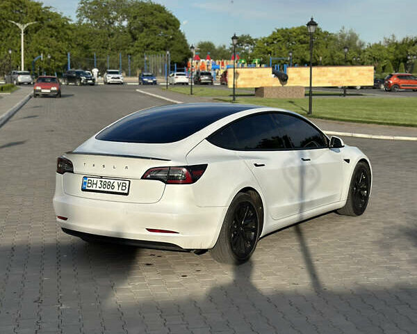 Білий Тесла Модель 3, об'ємом двигуна 0 л та пробігом 34 тис. км за 25000 $, фото 3 на Automoto.ua