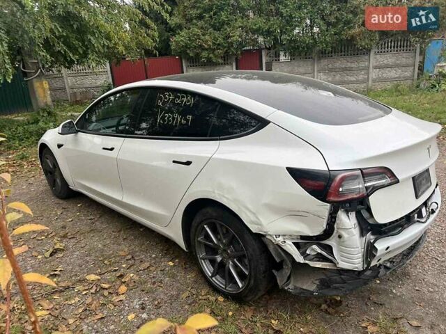 Тесла Модель 3 2022 в Киеве на Automoto.ua Белый Тесла Модель 3, объемом двигателя 0 л и пробегом 64 тыс. км за 14700 $, фото 12 на Automoto.ua