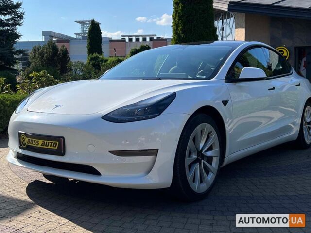 Белый Тесла Модель 3, объемом двигателя 82 л и пробегом 98 тыс. км за 24800 $, фото 1 на Automoto.ua