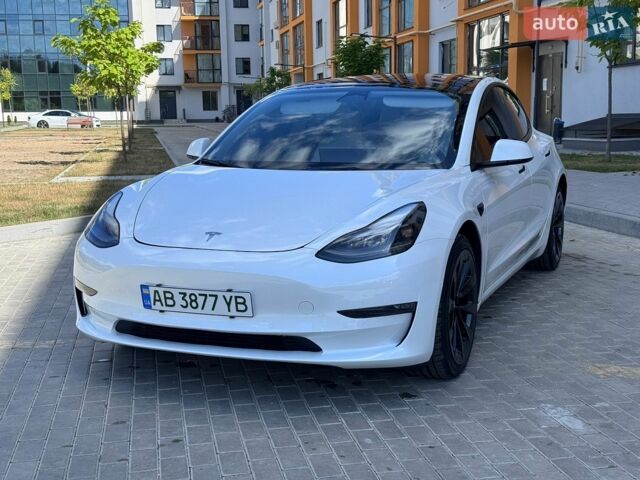 Белый Тесла Модель 3, объемом двигателя 0 л и пробегом 72 тыс. км за 20999 $, фото 2 на Automoto.ua