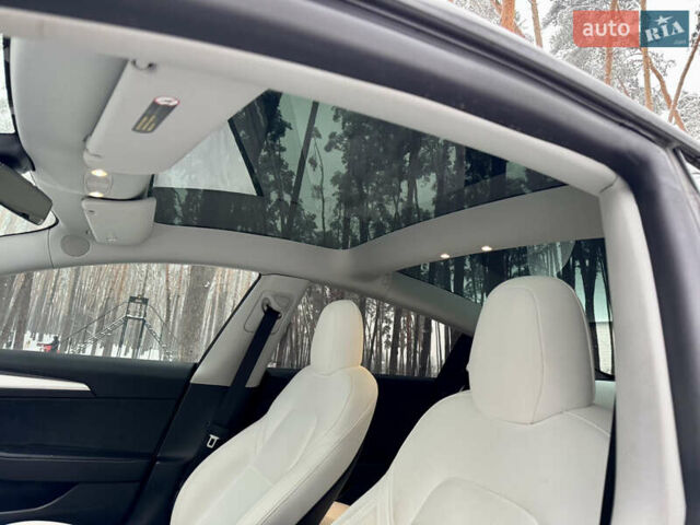 Білий Тесла Модель 3, об'ємом двигуна 0 л та пробігом 89 тис. км за 22000 $, фото 18 на Automoto.ua