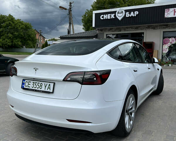 Белый Тесла Модель 3, объемом двигателя 0 л и пробегом 74 тыс. км за 21000 $, фото 2 на Automoto.ua
